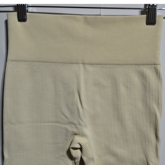 OQQ Ribbed Cream High-Rise Leggings Size Small - Picture 3 of 4